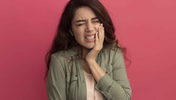 Sakit Gigi Mengganggu dan Bingung Mau Makan Apa? Ini Dia Solusinya