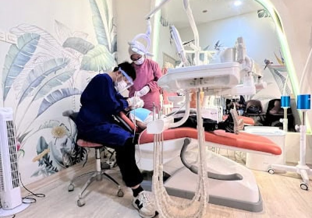 Happy Dental Clinic Trans Studio Mall Bandung 3